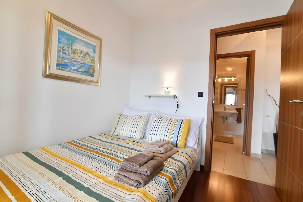 Lägenhet City Penthouse Vita Pula
