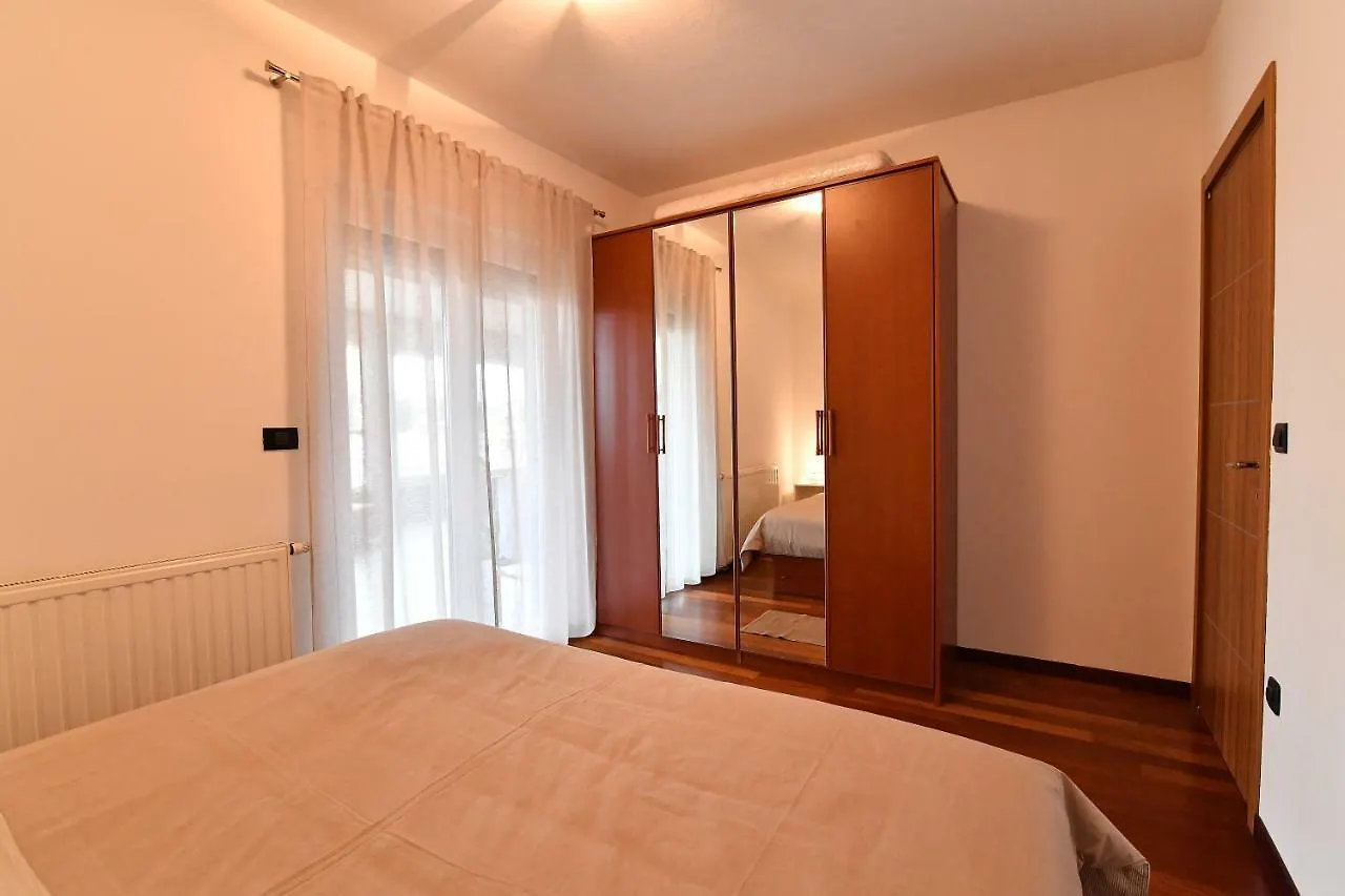 City Penthouse Vita 普拉 公寓